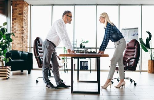 Zu warm, zu kalt, zu laut: So lösen Sie Konflikte im Büroalltag